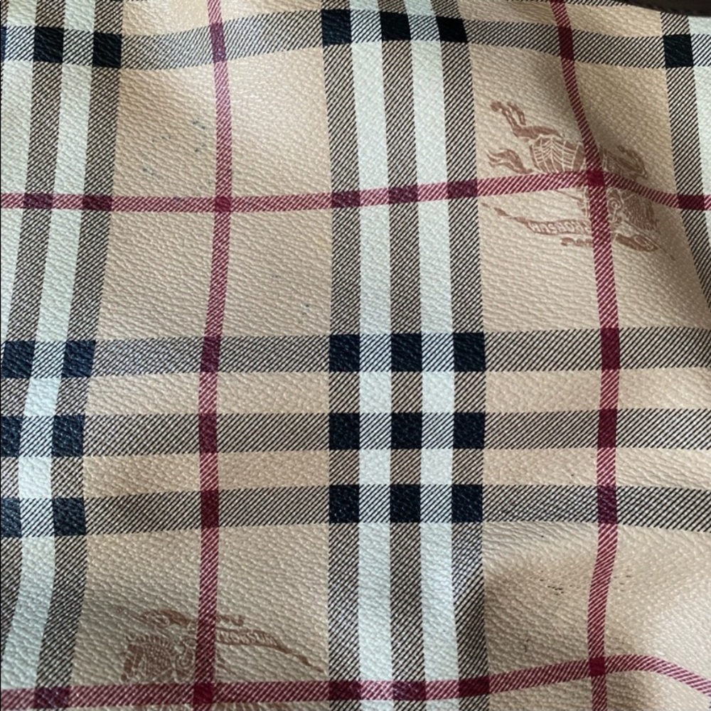 Burberry Haymarket Small Salisbury Tote Chocolate - Picture 8 of 9